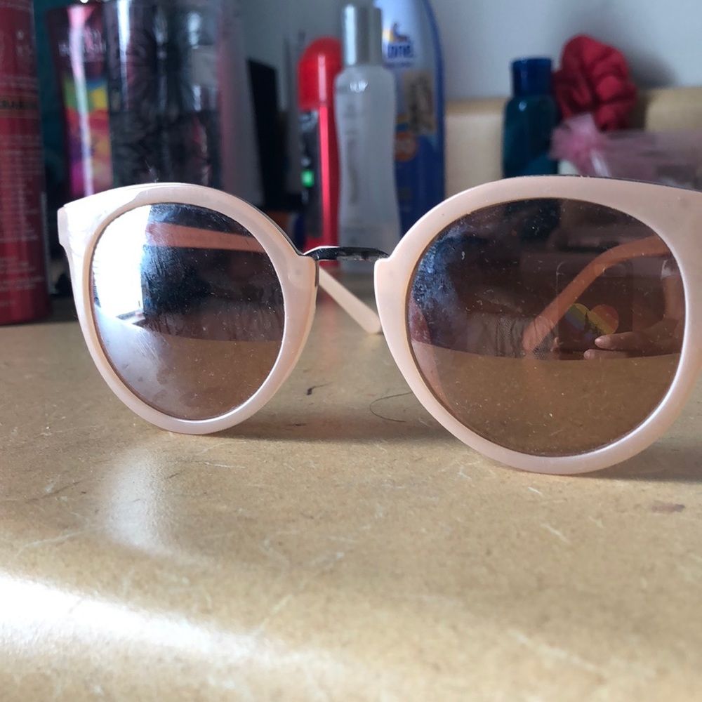 Pink Shades - Picture 3 of 3